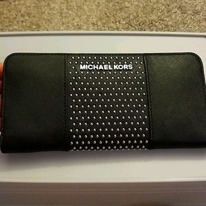 Michael Kors micro stud continental wallet
